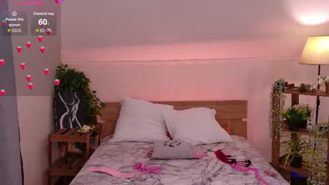 Snapshot of shine_abby_ chatting on 28, 7, 2026 Abby online show from 28, 7, 2026