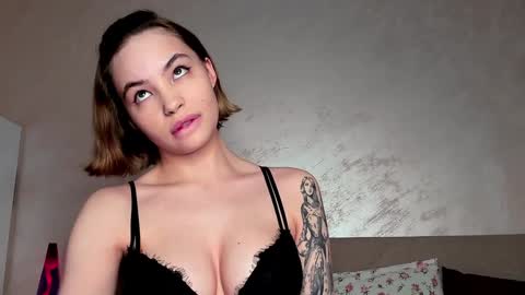 Snapshot of shinelina chatting on 23, 12, 2024 Lina online show from 23, 12, 2024