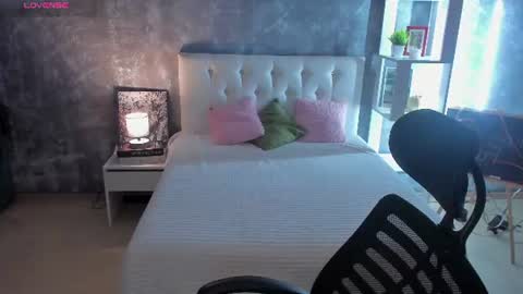 Snapshot of shiny_lisss chatting on 15, 6, 2026 Lisa online show from 15, 6, 2026