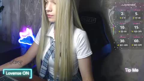 Snapshot of shiny_victoria chatting on 25, 7, 2026 Victoria online show from 25, 7, 2026