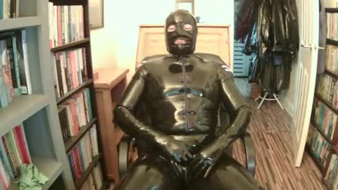 Snapshot of shinygary chatting on 18, 1, 2026 Shiny Gary online show from 18, 1, 2026