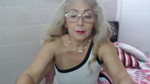 Snapshot of shira_evans40 chatting on 27, 1, 2025 shira evans40 online show from 27, 1, 2025