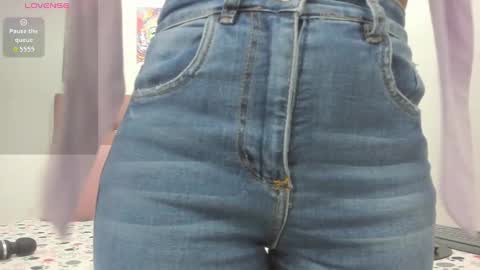Snapshot of shira_sexylove chatting on 12, 10, 2025 shira_sexylove online show from 12, 10, 2025