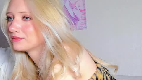 Snapshot of shirahoshii chatting on 9, 4, 2026 shirahoshii online show from 9, 4, 2026