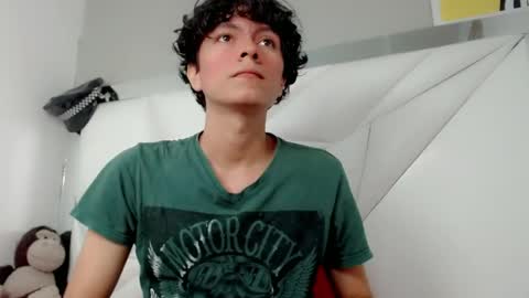 Snapshot of shirowitheb chatting on 9, 4, 2026 SHIRO online show from 9, 4, 2026