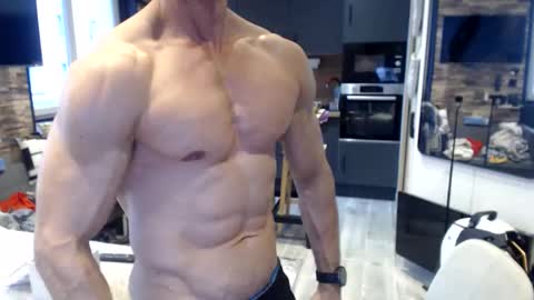 shiteaterslav online show from 29, 4, 2026