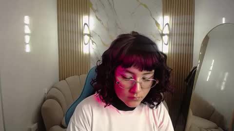 Snapshot of shizuko_b chatting on 8, 10, 2025 shizuko_b online show from 8, 10, 2025