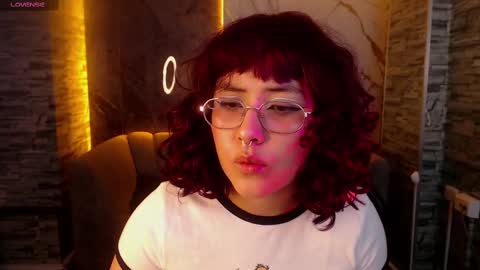 Snapshot of shizuko_b chatting on 9, 10, 2025 shizuko_b online show from 9, 10, 2025