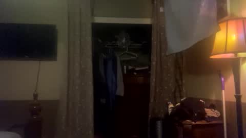 Snapshot of shluttydaddy chatting on 1, 2, 2025 shluttydaddy online show from 1, 2, 2025