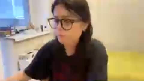 Snapshot of shontagrabowski chatting on 20, 6, 2026 Marie online show from 20, 6, 2026