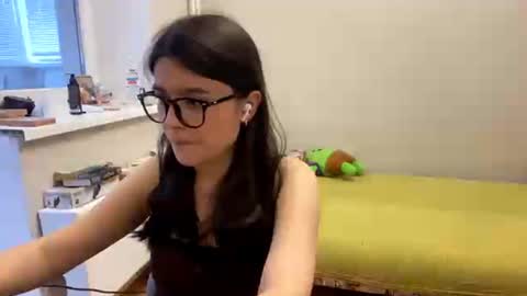 Snapshot of shontagrabowski chatting on 28, 6, 2026 Marie online show from 28, 6, 2026