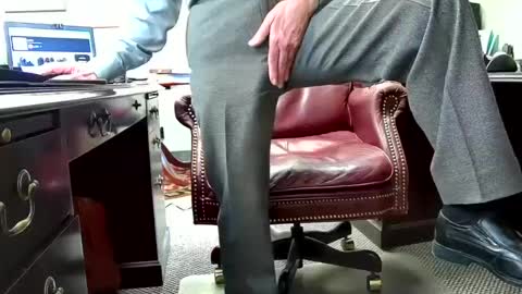 nikolas send dm for an appointment online show from 20, 2, 2025