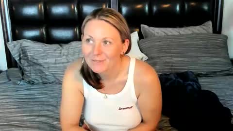 shortstuff79 online show from 16, 11, 2025