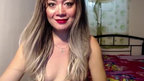 Snapshot of showmeyourlove33 chatting on 18, 12, 2024 Sweety Jane online show from 18, 12, 2024