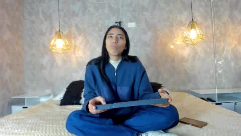 Snapshot of shumy_angels chatting on 14, 10, 2025 ZUMY ANGELS online show from 14, 10, 2025