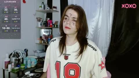 Shun White online show from 6, 12, 2024