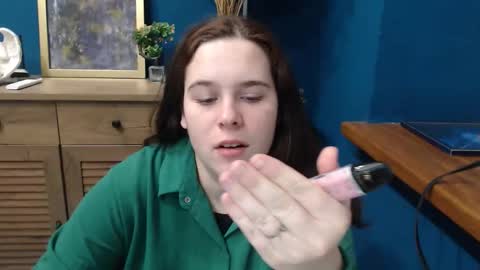 shy_lil online show from 7, 11, 2025