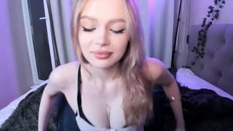 Snapshot of shy_meowmegan chatting on 13, 6, 2026 Megan 3 online show from 13, 6, 2026