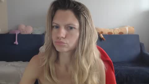 Snapshot of shy_moony chatting on 9, 7, 2026 just Alex online show from 9, 7, 2026