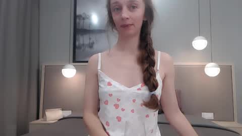 Snapshot of shy_schoolgirl_ chatting on 15, 11, 2025 shy_schoolgirl_ online show from 15, 11, 2025