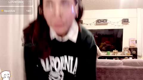 Snapshot of shyangie24 chatting on 4, 10, 2025 Angeline 3 independent come here when am horny... online show from 4, 10, 2025