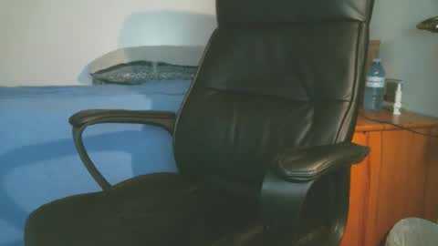 shyboyhugecum2020 online show from 1, 4, 2026