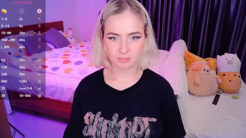 Snapshot of shyfoxxxy chatting on 13, 12, 2024 Effie online show from 13, 12, 2024