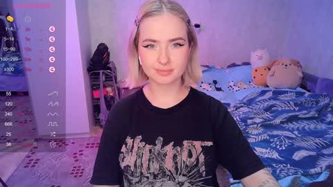 Snapshot of shyfoxxxy chatting on 6, 2, 2025 Effie online show from 6, 2, 2025