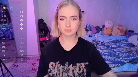 Snapshot of shyfoxxxy chatting on 8, 2, 2025 Effie online show from 8, 2, 2025