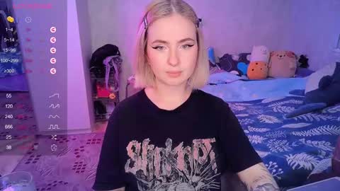 Snapshot of shyfoxxxy chatting on 12, 2, 2025 Effie online show from 12, 2, 2025