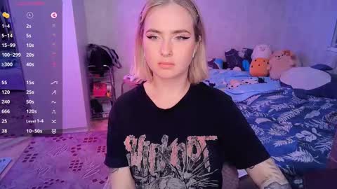 Snapshot of shyfoxxxy chatting on 16, 2, 2025 Effie online show from 16, 2, 2025