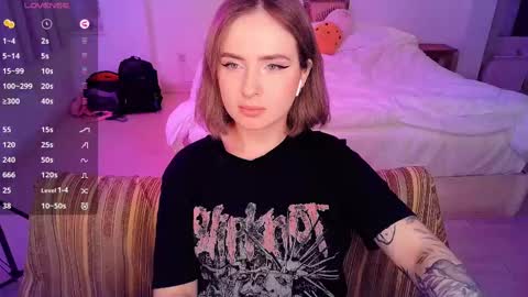 Snapshot of shyfoxxxy chatting on 24, 2, 2025 Effie online show from 24, 2, 2025