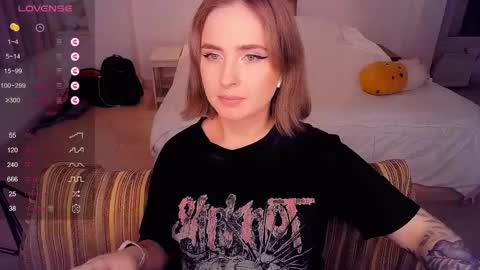 Snapshot of shyfoxxxy chatting on 27, 2, 2025 Effie online show from 27, 2, 2025