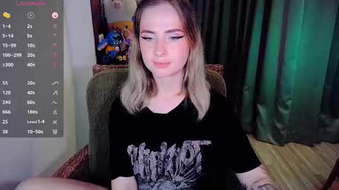 Snapshot of shyfoxxxy chatting on 27, 9, 2025 Effie online show from 27, 9, 2025