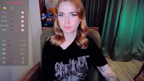 Snapshot of shyfoxxxy chatting on 29, 11, 2025 Effie online show from 29, 11, 2025