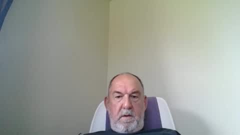 Snapshot of shyguytm chatting on 7, 11, 2025 shyguytm online show from 7, 11, 2025