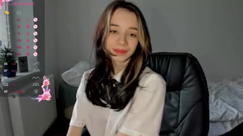 Snapshot of shylinaa chatting on 24, 6, 2026 shylinaa online show from 24, 6, 2026
