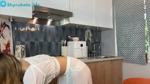 Snapshot of shyrubate chatting on 4, 5, 2026 Aurora online show from 4, 5, 2026