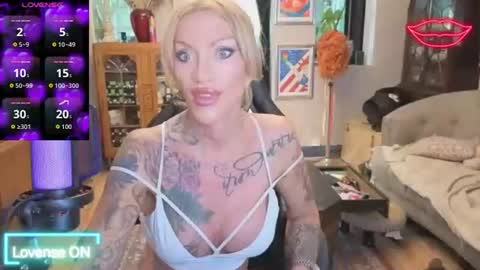Snapshot of shytrans_uk chatting on 22, 6, 2026 shytrans_uk online show from 22, 6, 2026