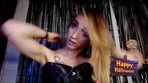 Snapshot of sidneyy_love chatting on 30, 10, 2025 sidneyy_love online show from 30, 10, 2025