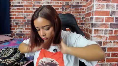 sienna_lux01 online show from 11, 3, 2026