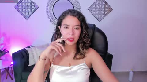 Snapshot of sienna_luxor chatting on 1, 5, 2026 siiena online show from 1, 5, 2026