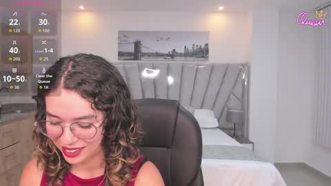 Snapshot of sienna_luxor chatting on 11, 5, 2026 siiena online show from 11, 5, 2026