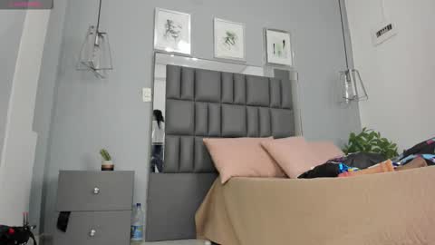 Snapshot of sienna_miller_27 chatting on 2, 2, 2026 Keira online show from 2, 2, 2026