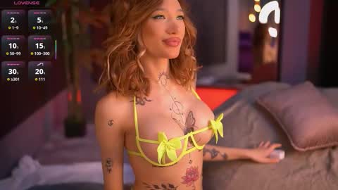 Snapshot of siennajayden chatting on 14, 10, 2025 Sienna online show from 14, 10, 2025