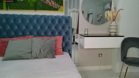 Sienna online show from 19, 2, 2026