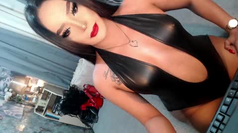 Snapshot of sierrafina_mcbride chatting on 29, 4, 2026 Sierrafina online show from 29, 4, 2026