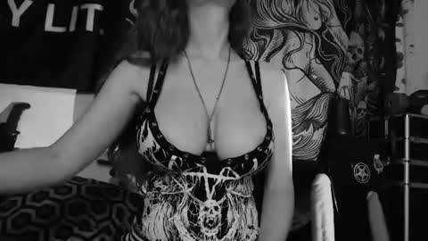 Allmylinkssilentmary666 online show from 8, 7, 2026