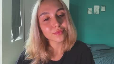 Snapshot of silicia_lu chatting on 28, 6, 2026 You fav Miss Si online show from 28, 6, 2026
