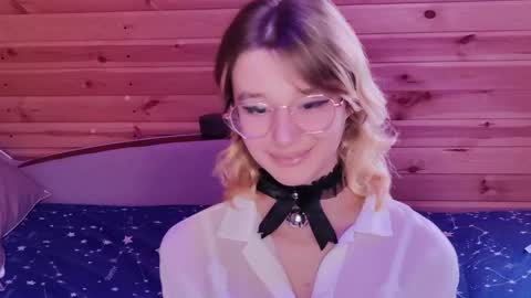 Snapshot of silvadevil chatting on 11, 4, 2026 Kate online show from 11, 4, 2026